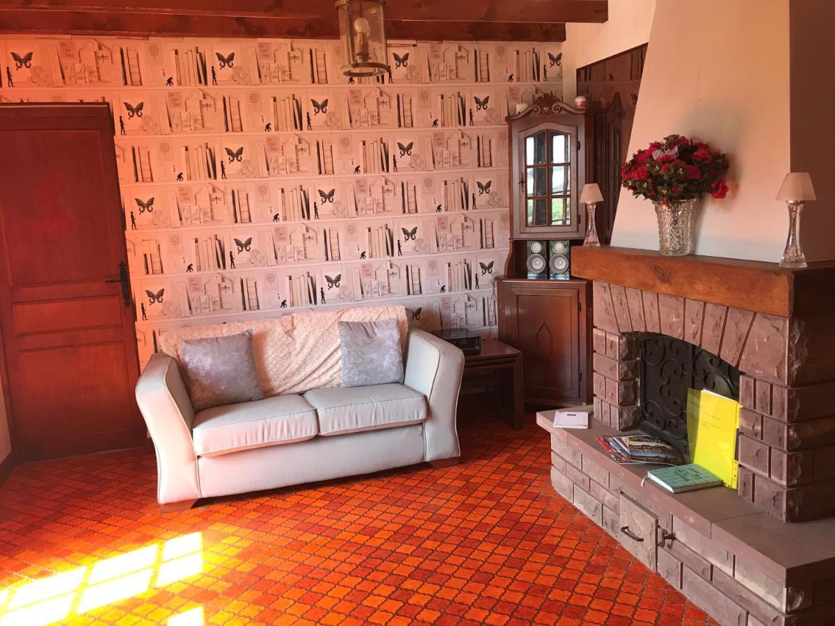 May'S Cottage Availles-Limouzine Екстериор снимка