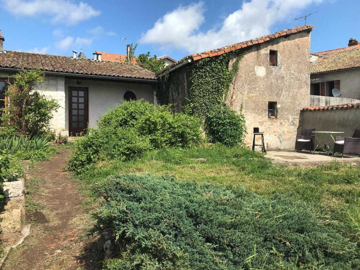 May'S Cottage Availles-Limouzine Екстериор снимка