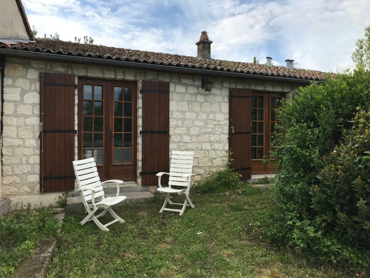 May'S Cottage Availles-Limouzine Екстериор снимка